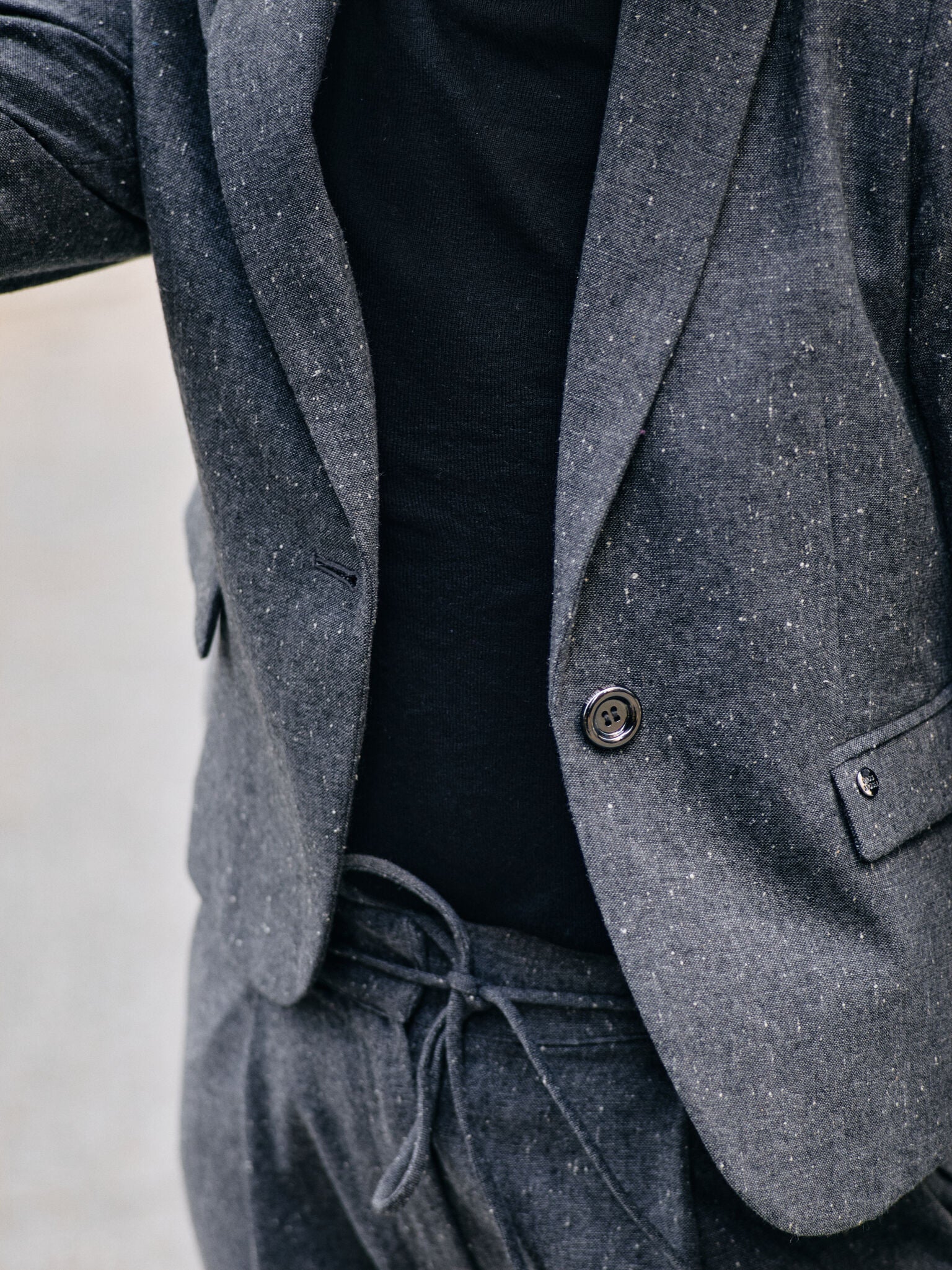 Modelshot / Black / Detail